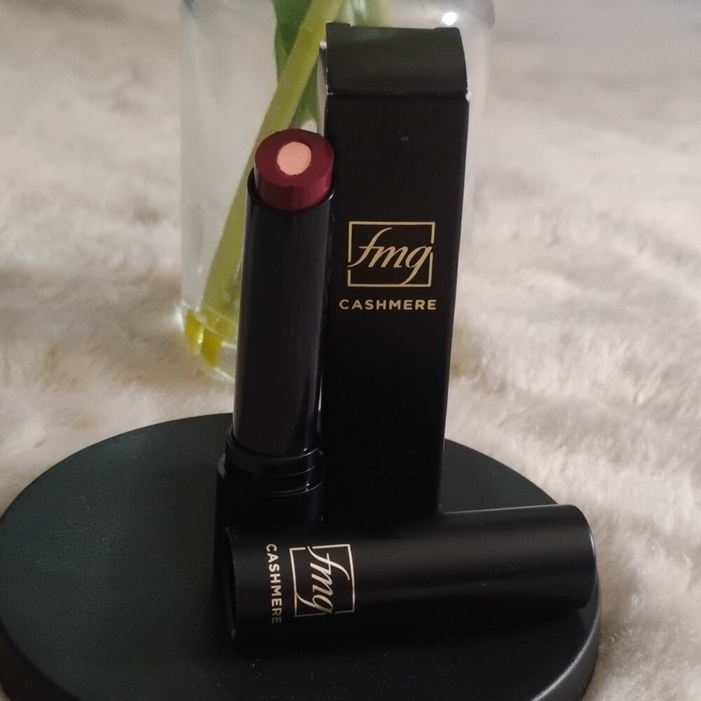 fmg Cashmere Lipstick Cherry Rush Stick Formulation Hydrating Lip Color Avon
